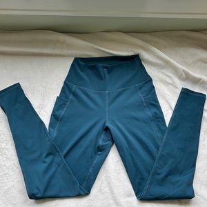 Buffbunny Rosa pocket leggings in the color teal me more.